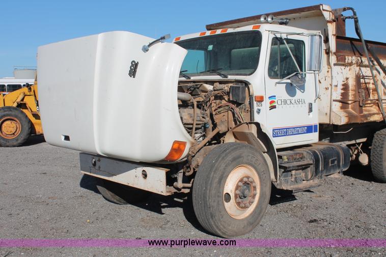 image for item AK9641 2000 International 4900 dump truck