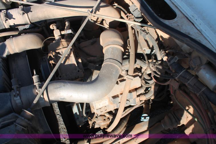 image for item AK9641 2000 International 4900 dump truck