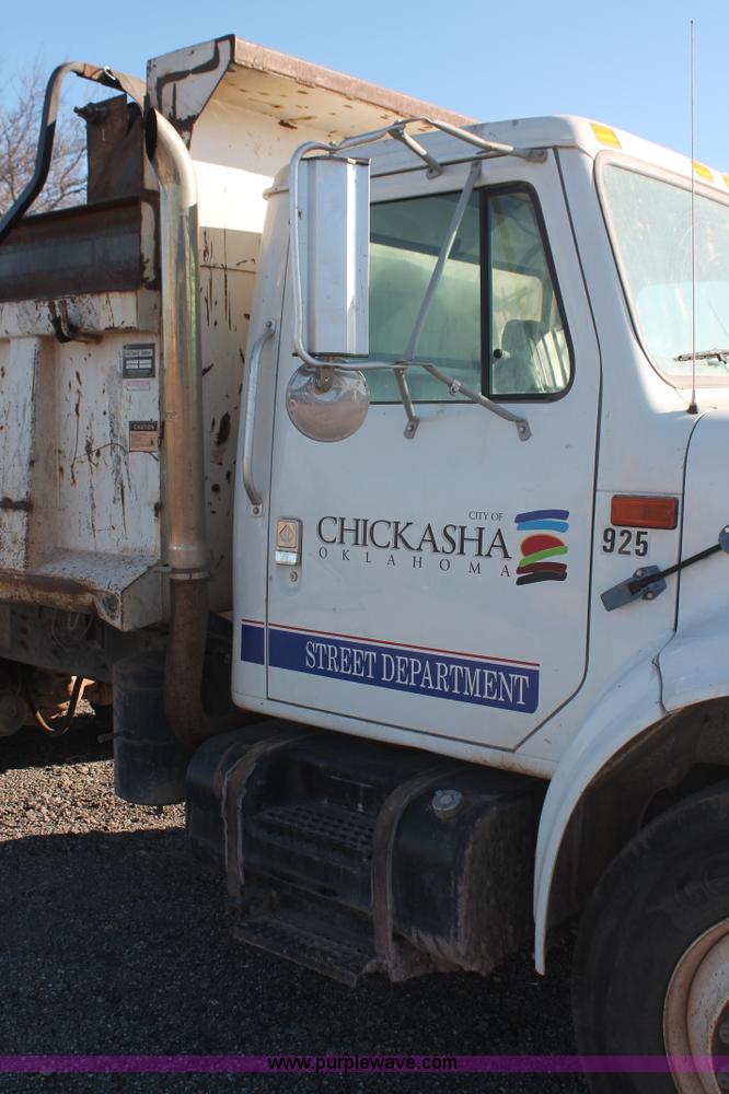 image for item AK9641 2000 International 4900 dump truck