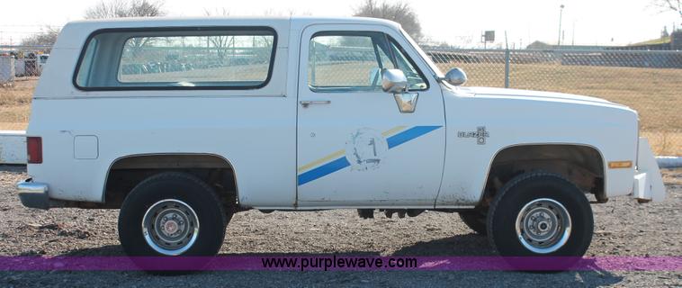 image for item AK9642 1987 Chevrolet K5 SUV