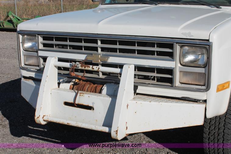 image for item AK9642 1987 Chevrolet K5 SUV