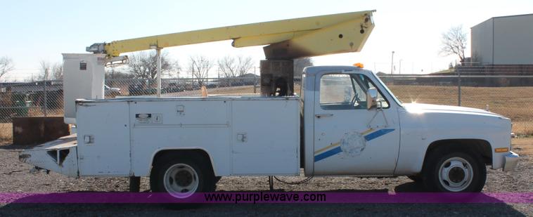image for item AK9646 1982 Chevrolet C30 bucket truck