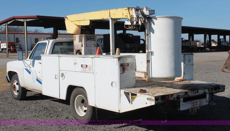 image for item AK9646 1982 Chevrolet C30 bucket truck