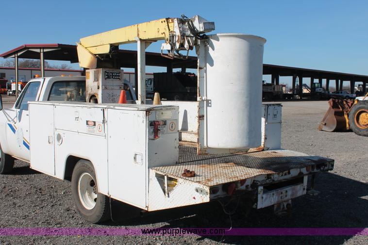 image for item AK9646 1982 Chevrolet C30 bucket truck