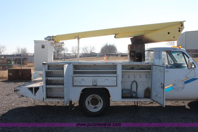 image for item AK9646 1982 Chevrolet C30 bucket truck