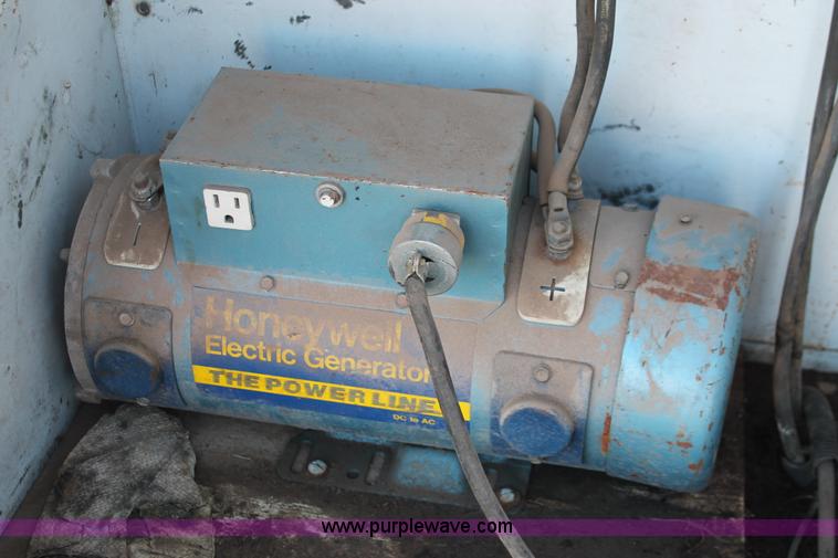 image for item AK9646 1982 Chevrolet C30 bucket truck