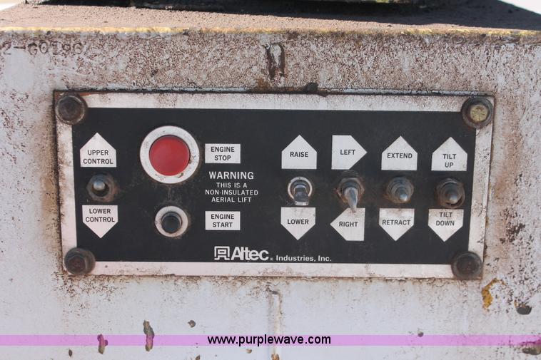 image for item AK9646 1982 Chevrolet C30 bucket truck