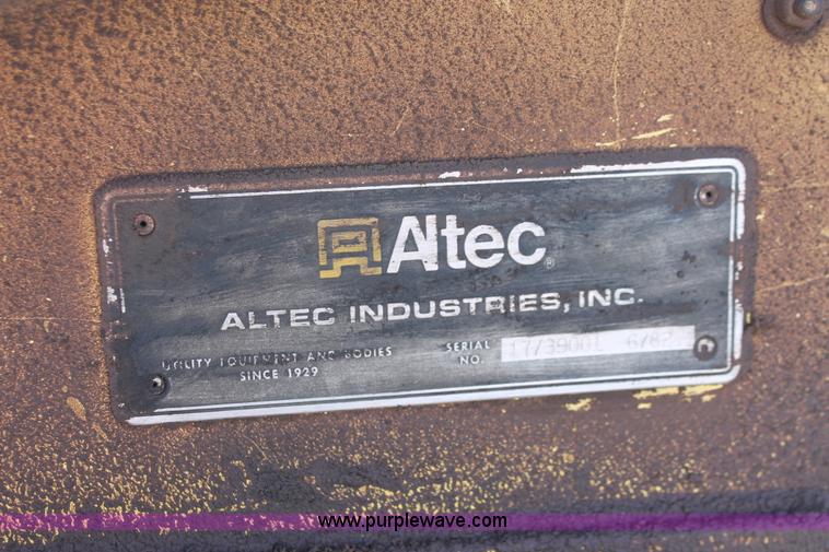 image for item AK9646 1982 Chevrolet C30 bucket truck