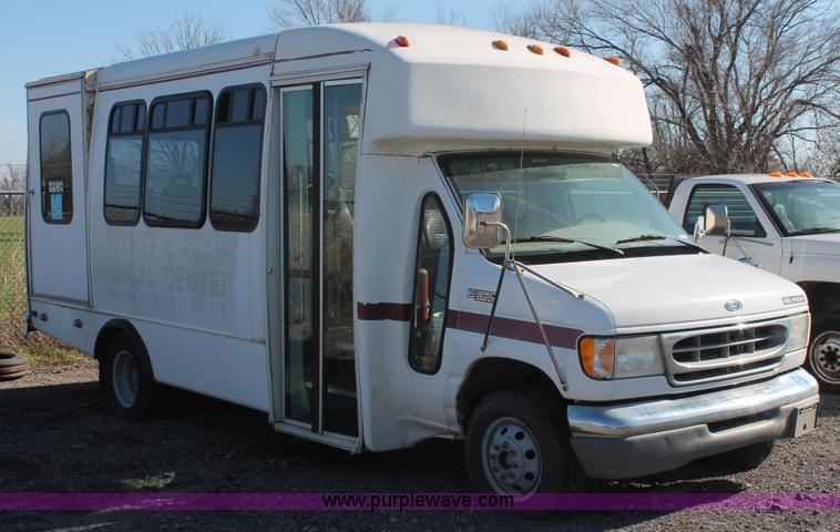 image for item AK9647 1999 Ford Econoline E350 bus