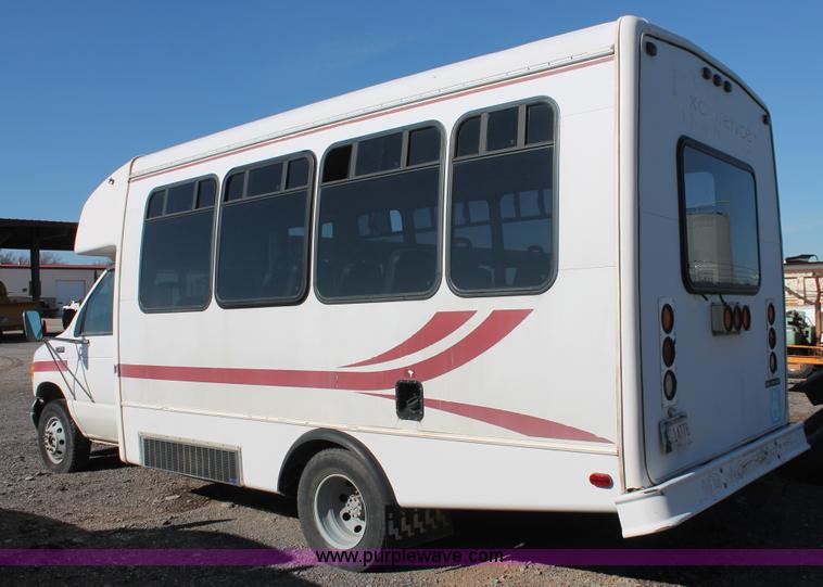 image for item AK9647 1999 Ford Econoline E350 bus