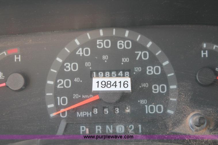 image for item AK9647 1999 Ford Econoline E350 bus