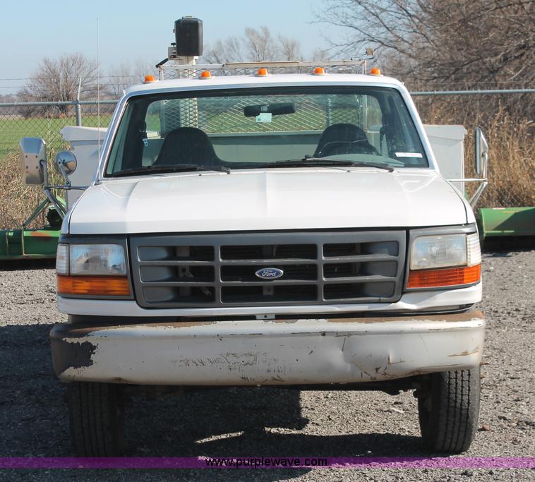 image for item AK9649 1997 Ford F350 XL utility truck