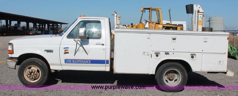 image for item AK9649 1997 Ford F350 XL utility truck