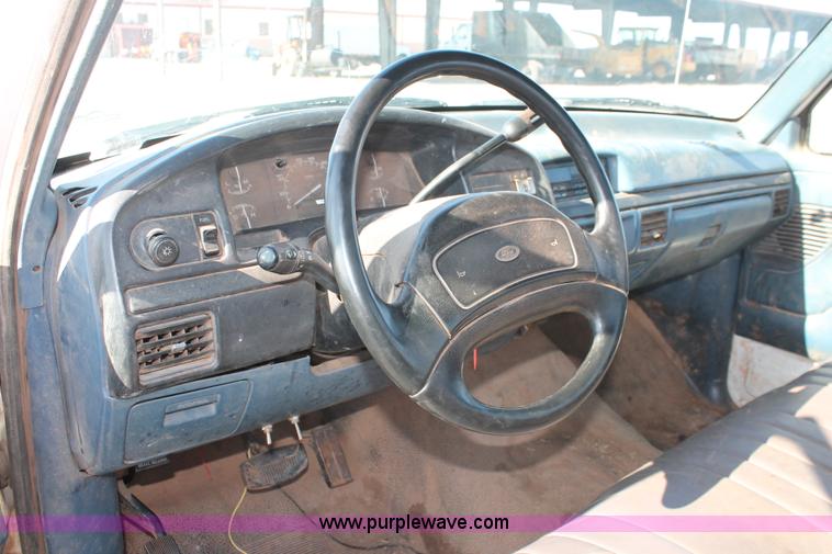 image for item AK9649 1997 Ford F350 XL utility truck