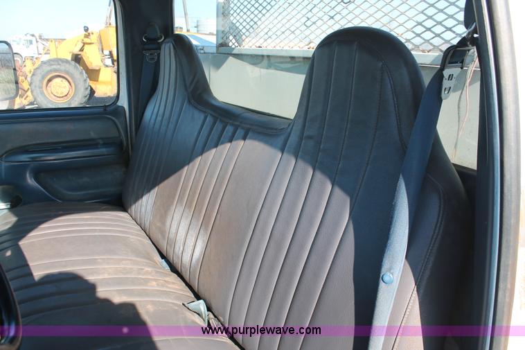 image for item AK9649 1997 Ford F350 XL utility truck