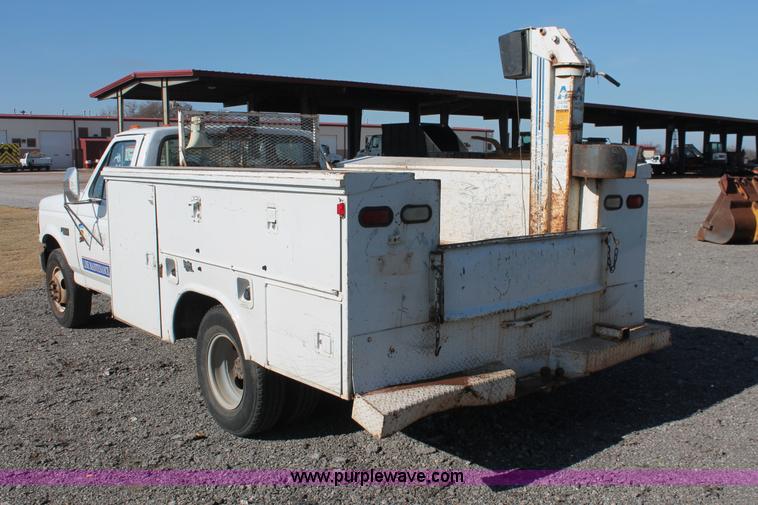 image for item AK9649 1997 Ford F350 XL utility truck