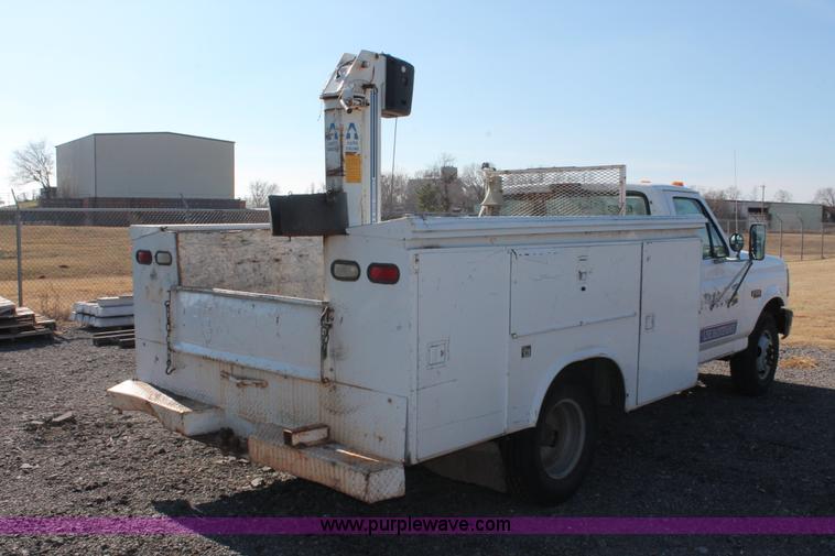 image for item AK9649 1997 Ford F350 XL utility truck
