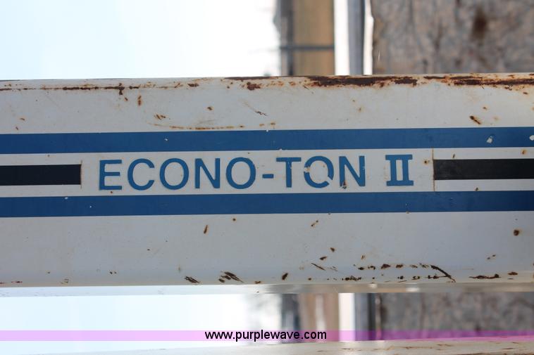 image for item AK9649 1997 Ford F350 XL utility truck