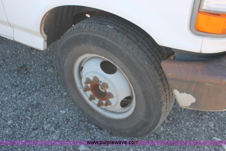 image for item AK9649 1997 Ford F350 XL utility truck