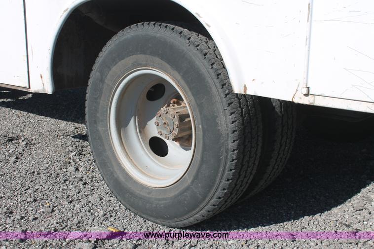 image for item AK9649 1997 Ford F350 XL utility truck