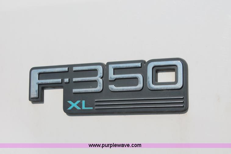 image for item AK9649 1997 Ford F350 XL utility truck