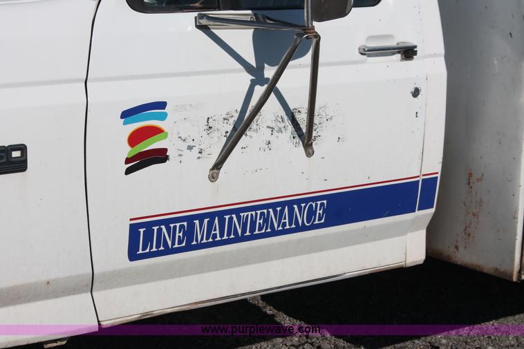 image for item AK9649 1997 Ford F350 XL utility truck