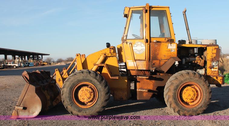 image for item AK9650 1974 Caterpillar 930 wheel loader