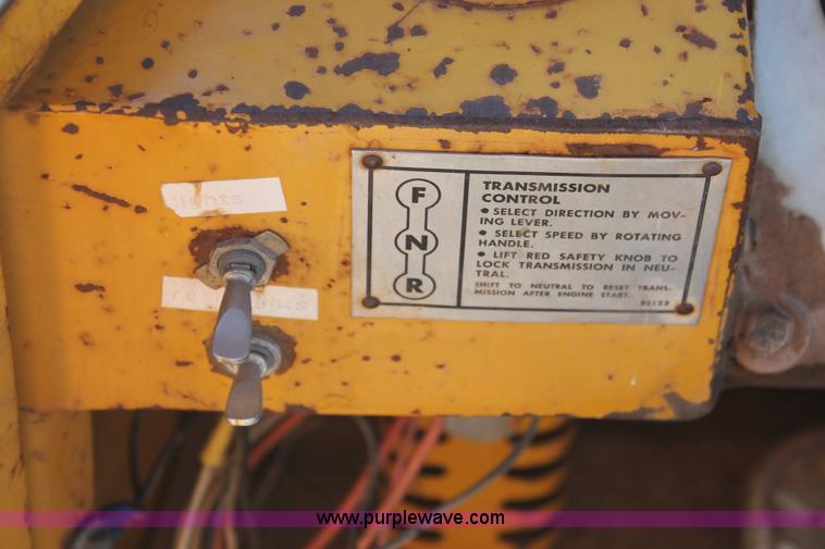 image for item AK9650 1974 Caterpillar 930 wheel loader