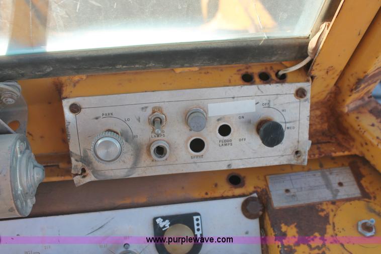 image for item AK9650 1974 Caterpillar 930 wheel loader