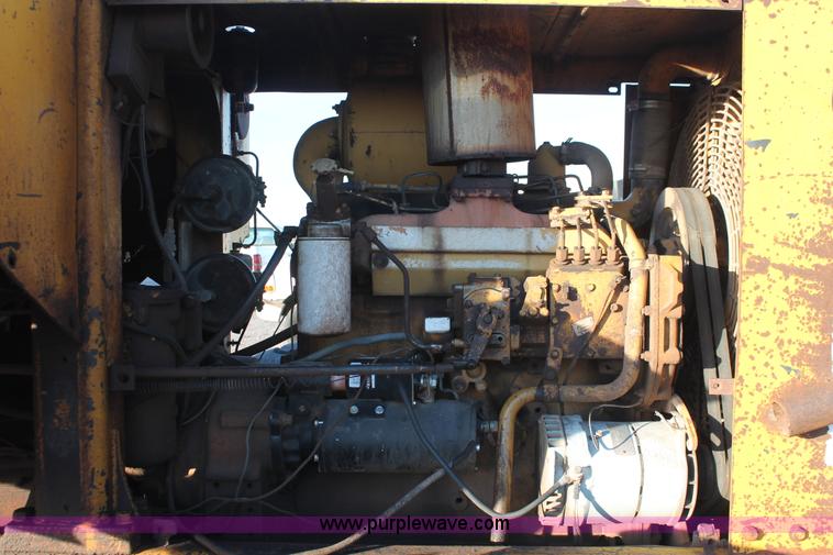 image for item AK9650 1974 Caterpillar 930 wheel loader