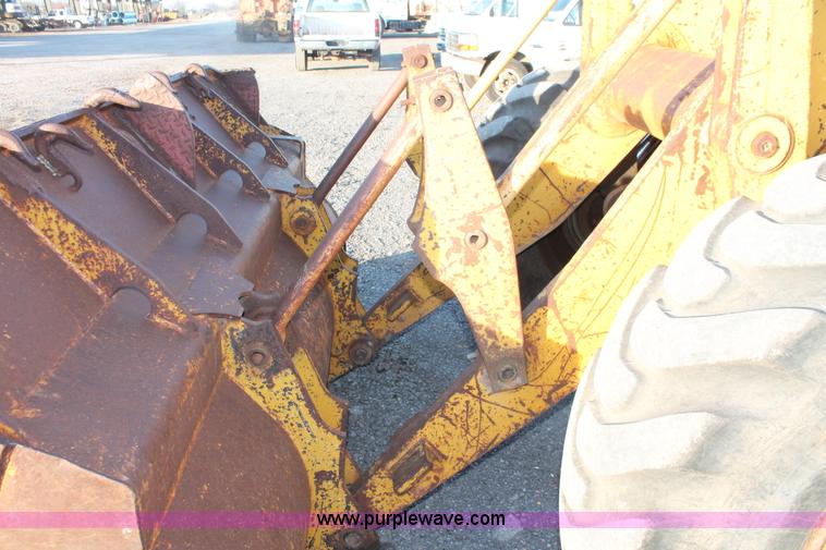 image for item AK9650 1974 Caterpillar 930 wheel loader