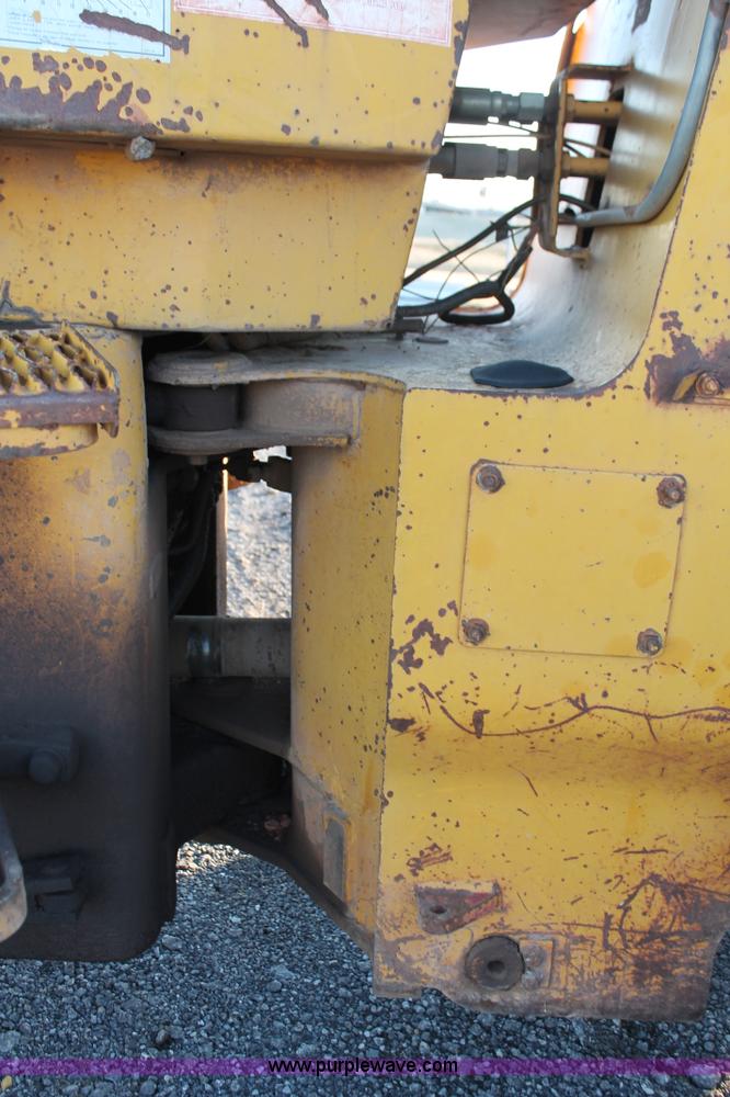 image for item AK9650 1974 Caterpillar 930 wheel loader