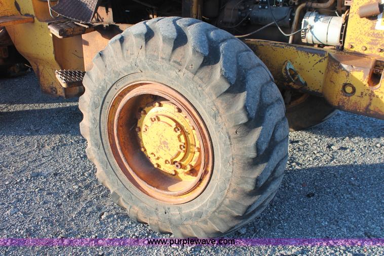 image for item AK9650 1974 Caterpillar 930 wheel loader