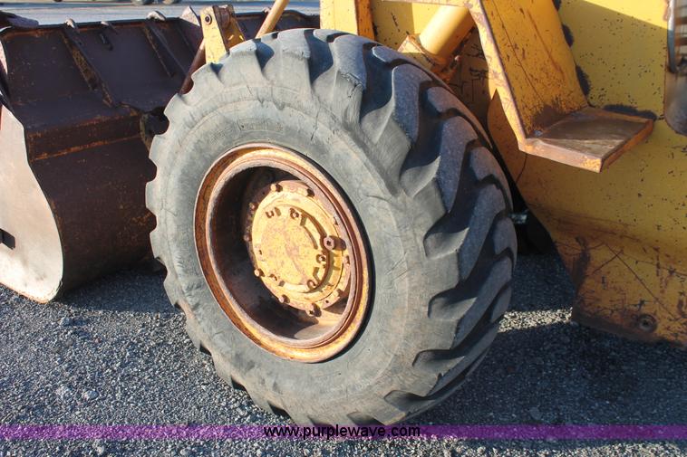 image for item AK9650 1974 Caterpillar 930 wheel loader