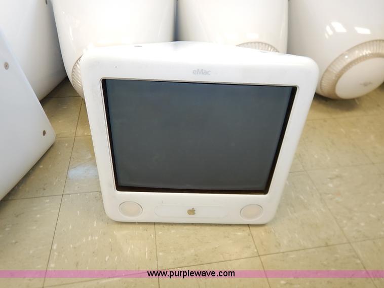 (14) Macintosh eMac computers in Silver Lake, KS | Item AY9040 sold ...