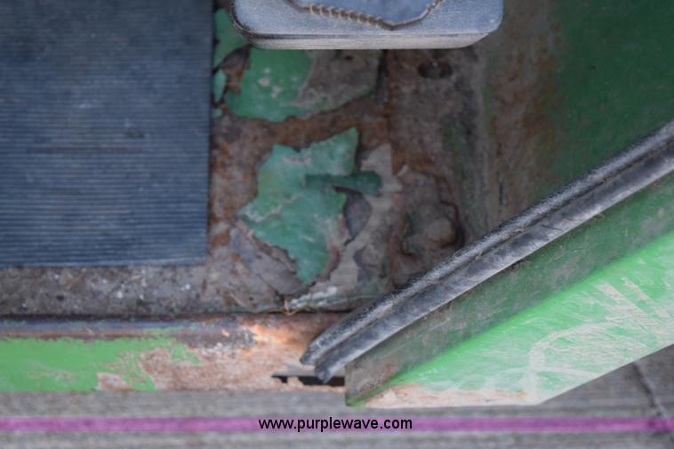 image for item AY9111 1997 John Deere Gator utility vehicle