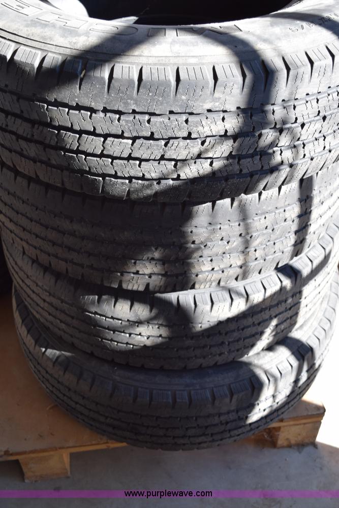 image for item AY9112 (26) assorted tires