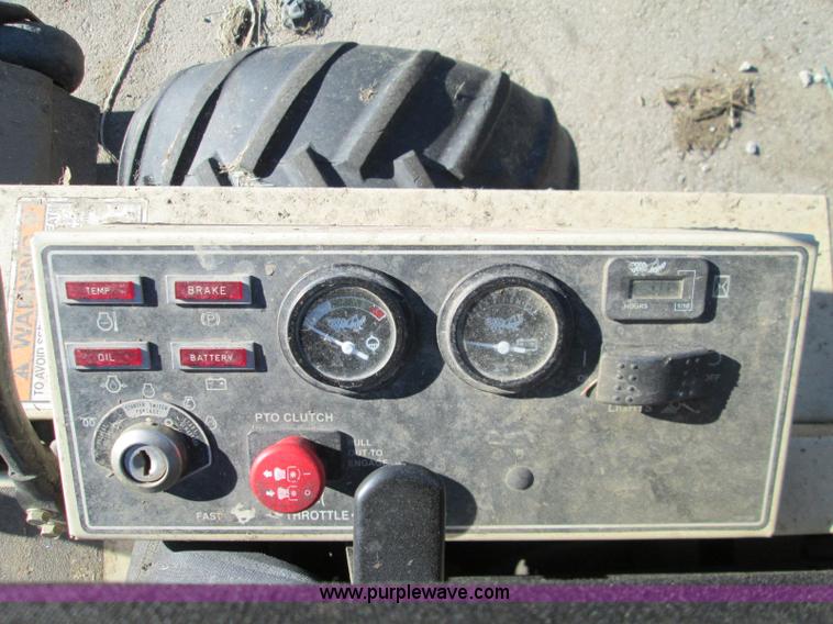 image for item AY9171 Grasshopper 930D lawn mower