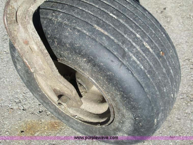 image for item AY9171 Grasshopper 930D lawn mower