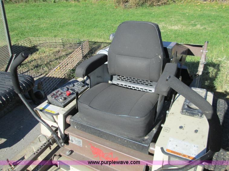 image for item AY9172 Grasshopper 428D lawn mower