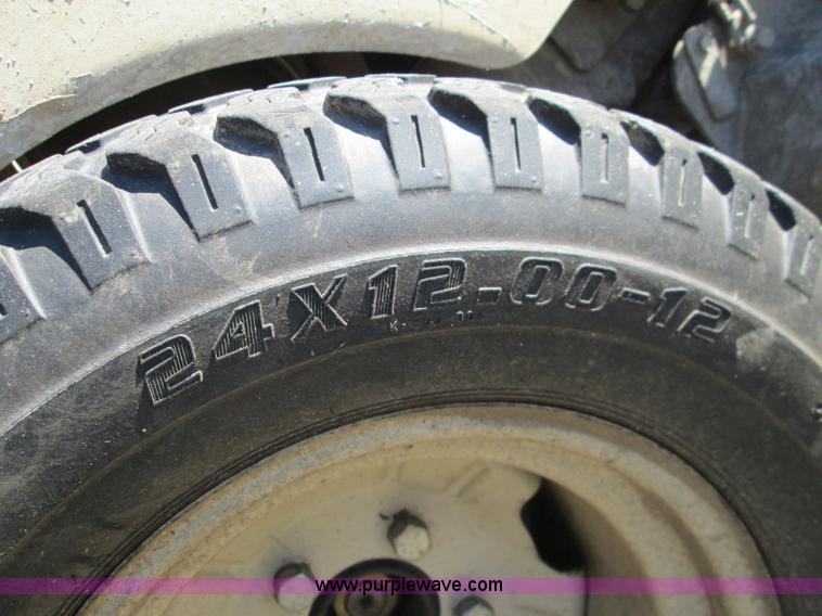 image for item AY9172 Grasshopper 428D lawn mower