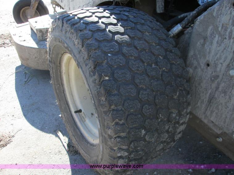 image for item AY9172 Grasshopper 428D lawn mower