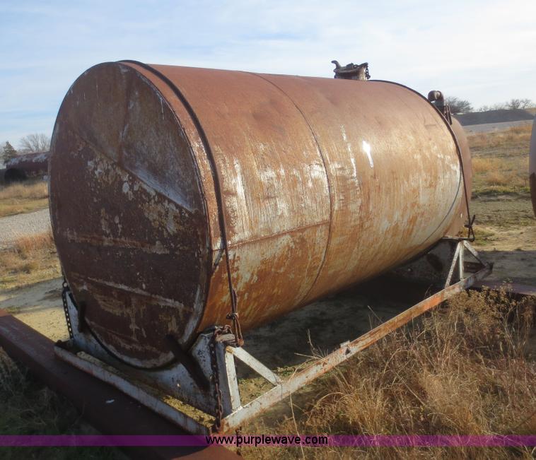 image for item AZ9127 (2) tanks