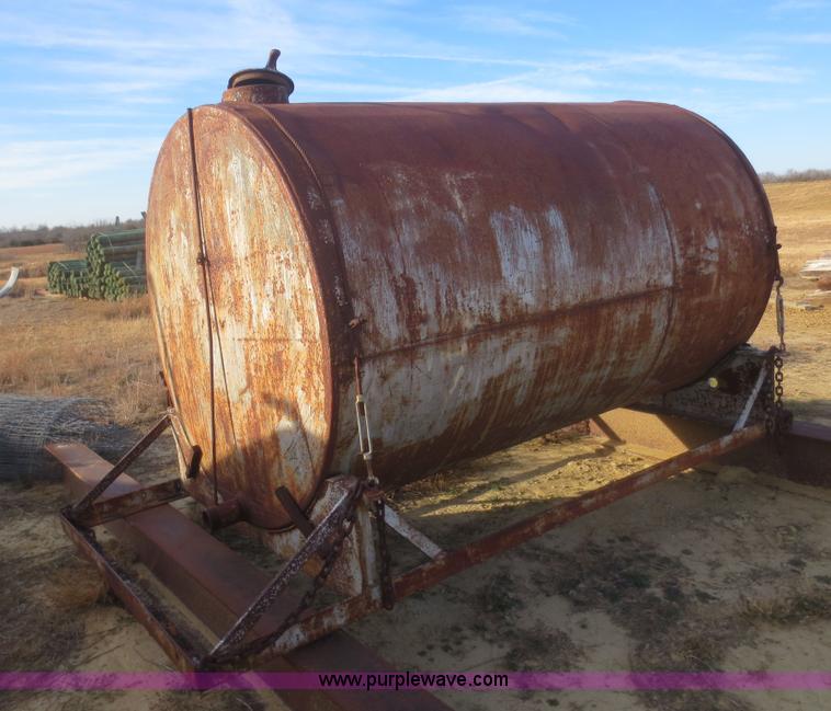 image for item AZ9127 (2) tanks