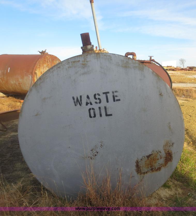 image for item AZ9127 (2) tanks