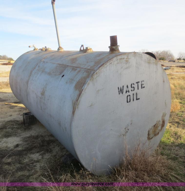 image for item AZ9127 (2) tanks