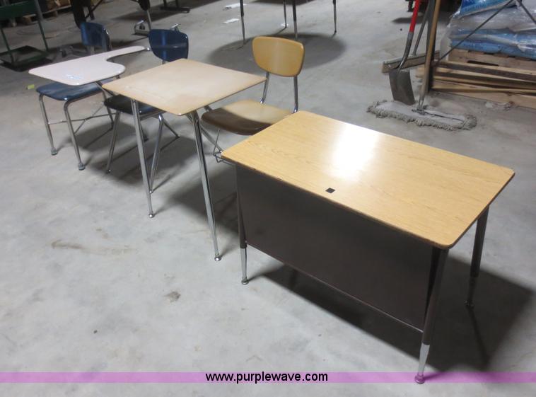 image for item BA9426 Assorted furniture