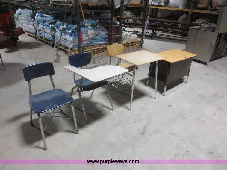 image for item BA9426 Assorted furniture