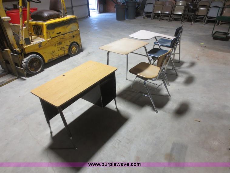 image for item BA9426 Assorted furniture