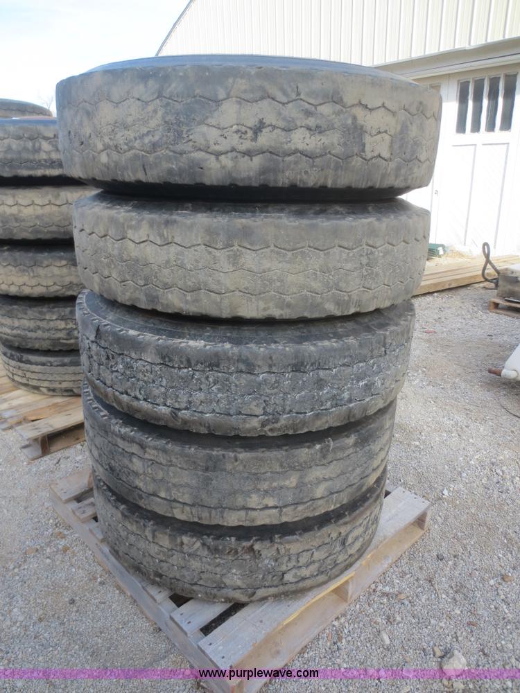 image for item BA9434 Assorted tires and wheels